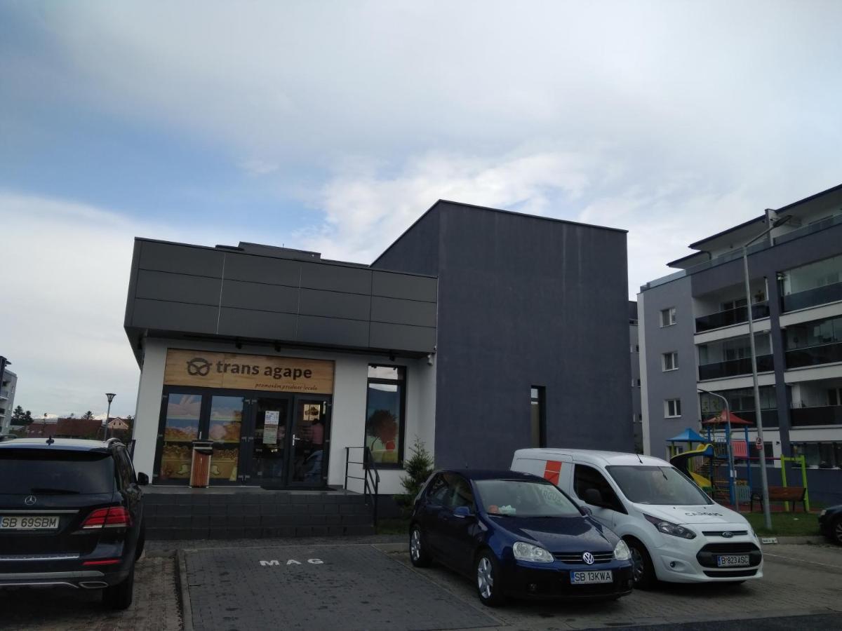 Azzurro Apartment Σίμπιου Εξωτερικό φωτογραφία