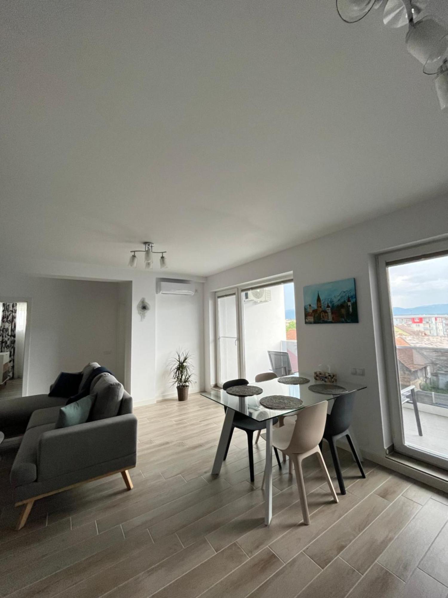 Azzurro Apartment Σίμπιου Εξωτερικό φωτογραφία
